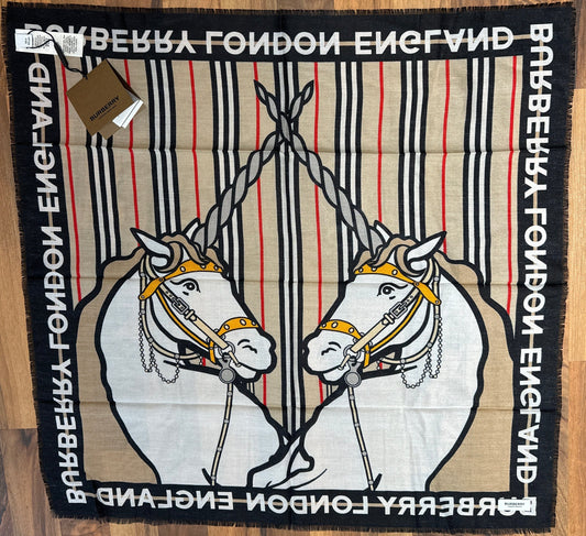 Burberry Designer-Tuch, 65 x 65 cm, beige mit Pferdemotiv, Gesamtansicht mit Etikett und Anhänger, Rückansicht