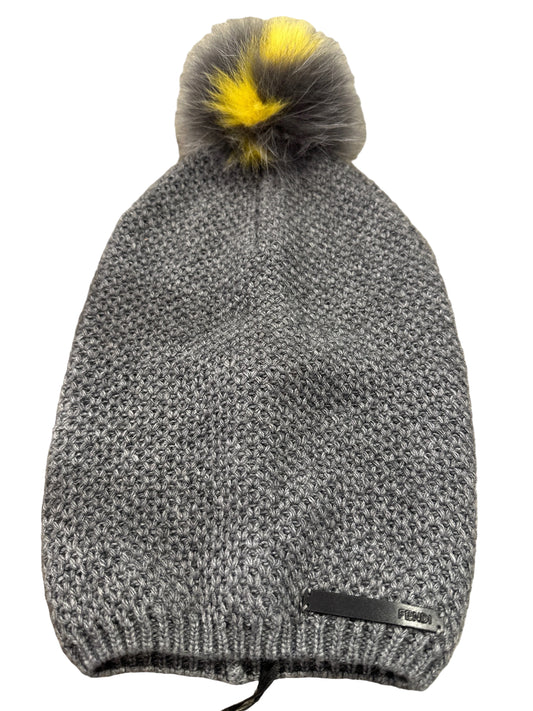 Fendi Designer-Kinder-Strickmütze 2-6 Jahre  mit Echtfell, Grau, Logo, Vorderansicht