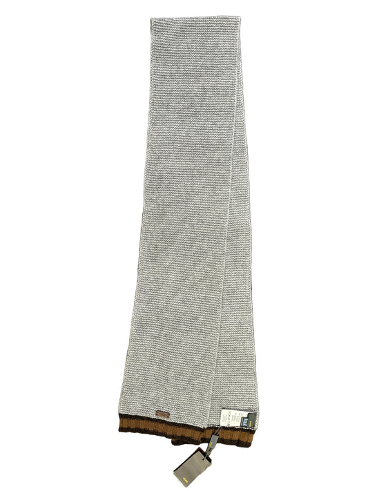 Fendi Designer-Strickschal Grau Unisex, 17 x 179 cm, Gesamtansicht mit braun-schwarzem Rand und Etikett
