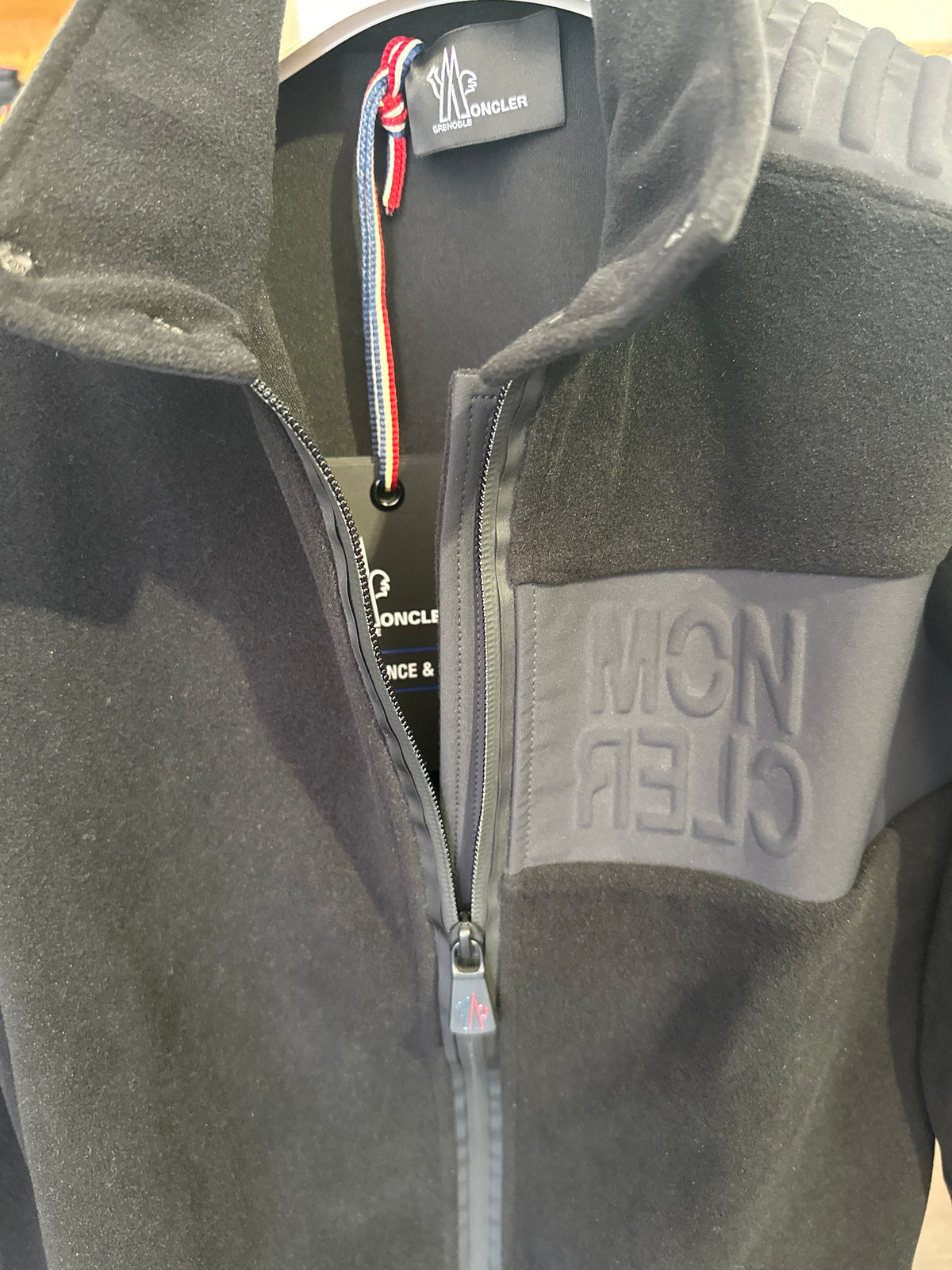 Moncler Grenoble Designer Fleece-Jacke Schwarz 12 Jahre 152 cm Unisex Ansicht 