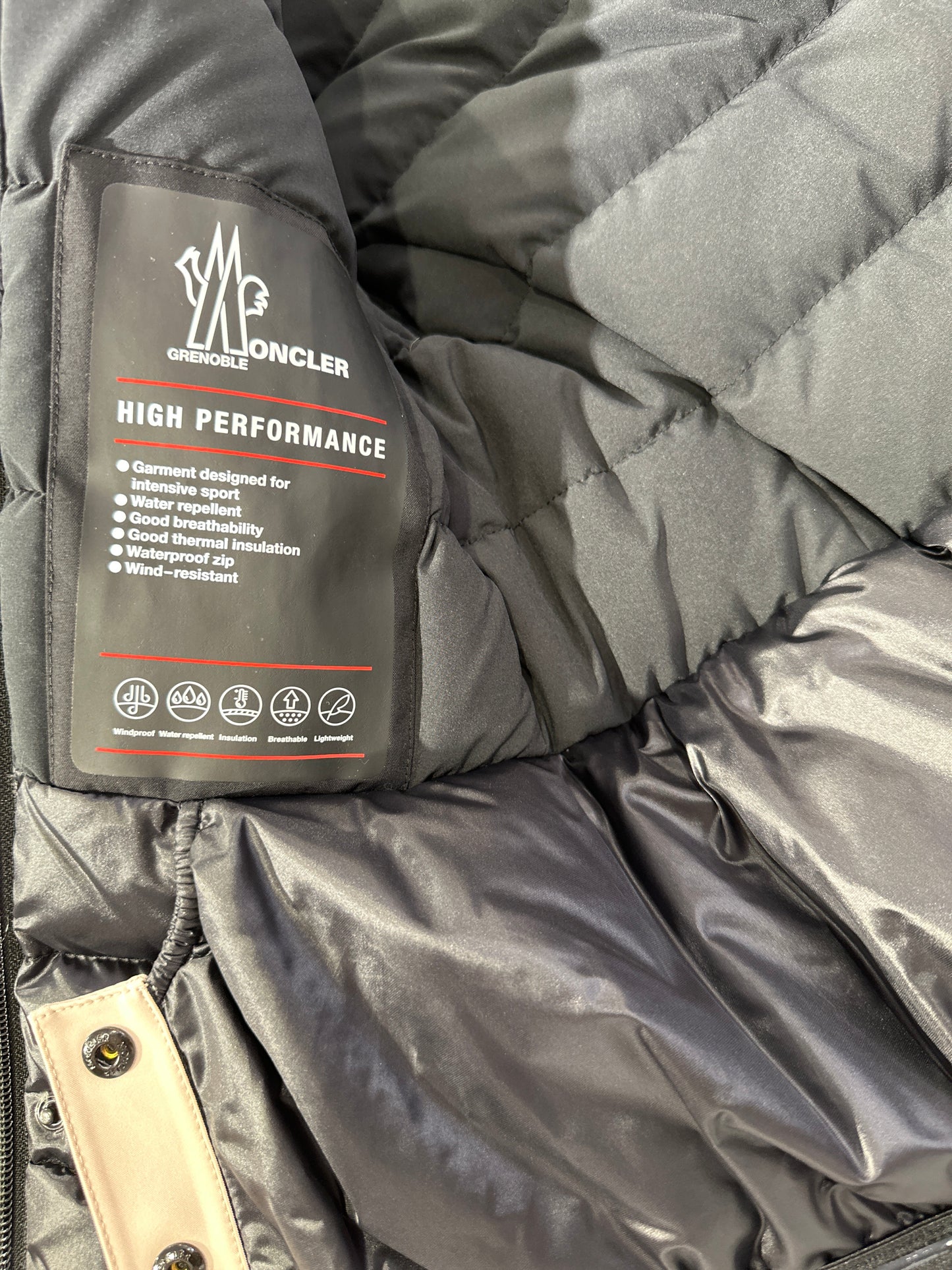 Moncler Grenoble Skijacke Mädchen 10J 140cm Rose Etikett