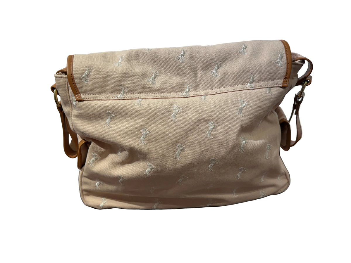 Chloe` Wickeltasche altrosa, Rückansicht mit gesticktem Muster