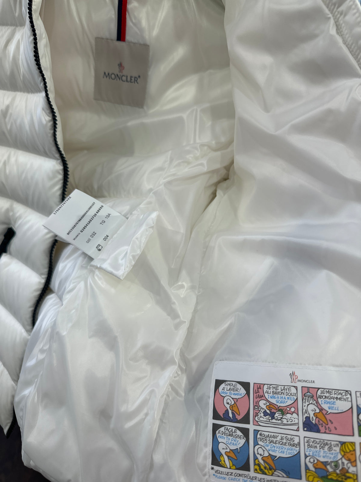 Moncler Daunenjacke Weiß Größe 10 Jahre Innenansicht mit Größenetikett