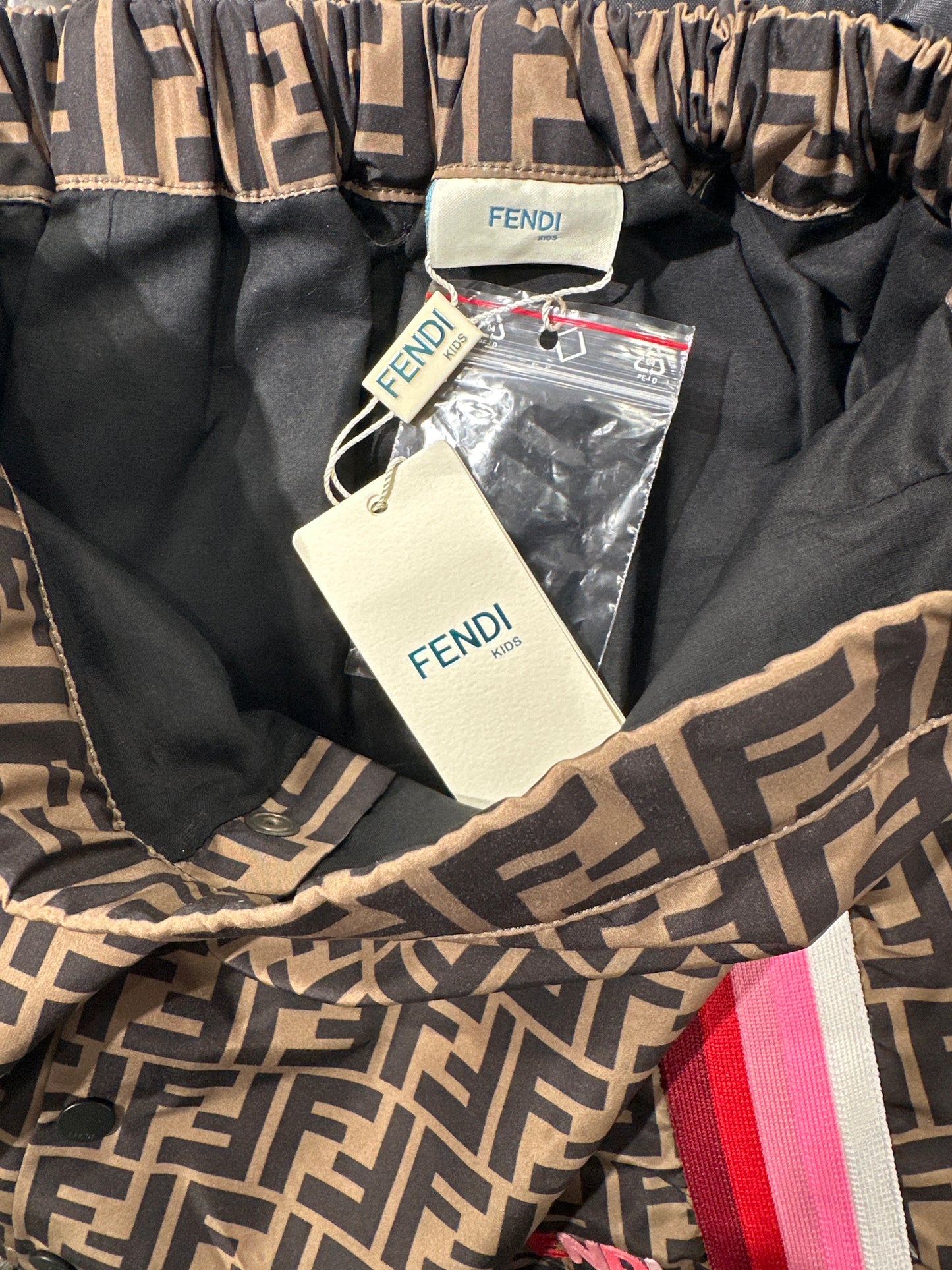 Fendi Rock Mädchen 12-14J 152-164cm Braun Innenansicht